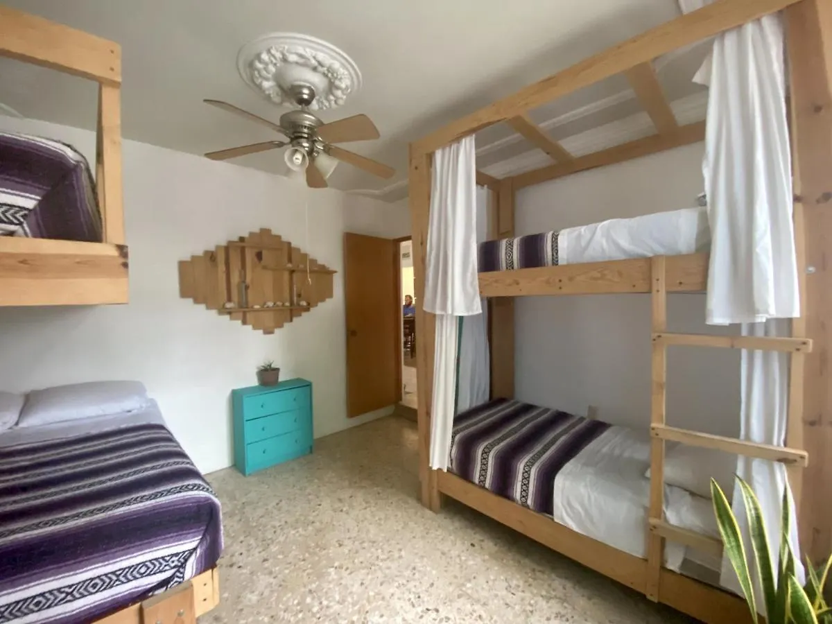 Wandering Monkey Guesthouse Mazatlán Pensjonat